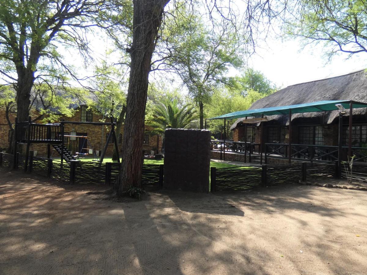 Weltevrede Lodge - Self Catering Houses Marloth Park Exteriör bild