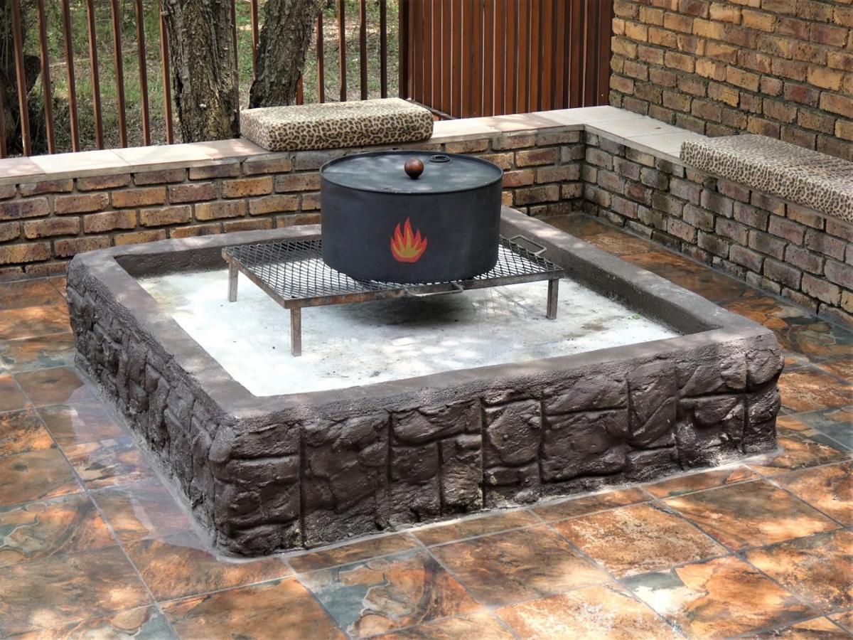 Weltevrede Lodge - Self Catering Houses Marloth Park Exteriör bild