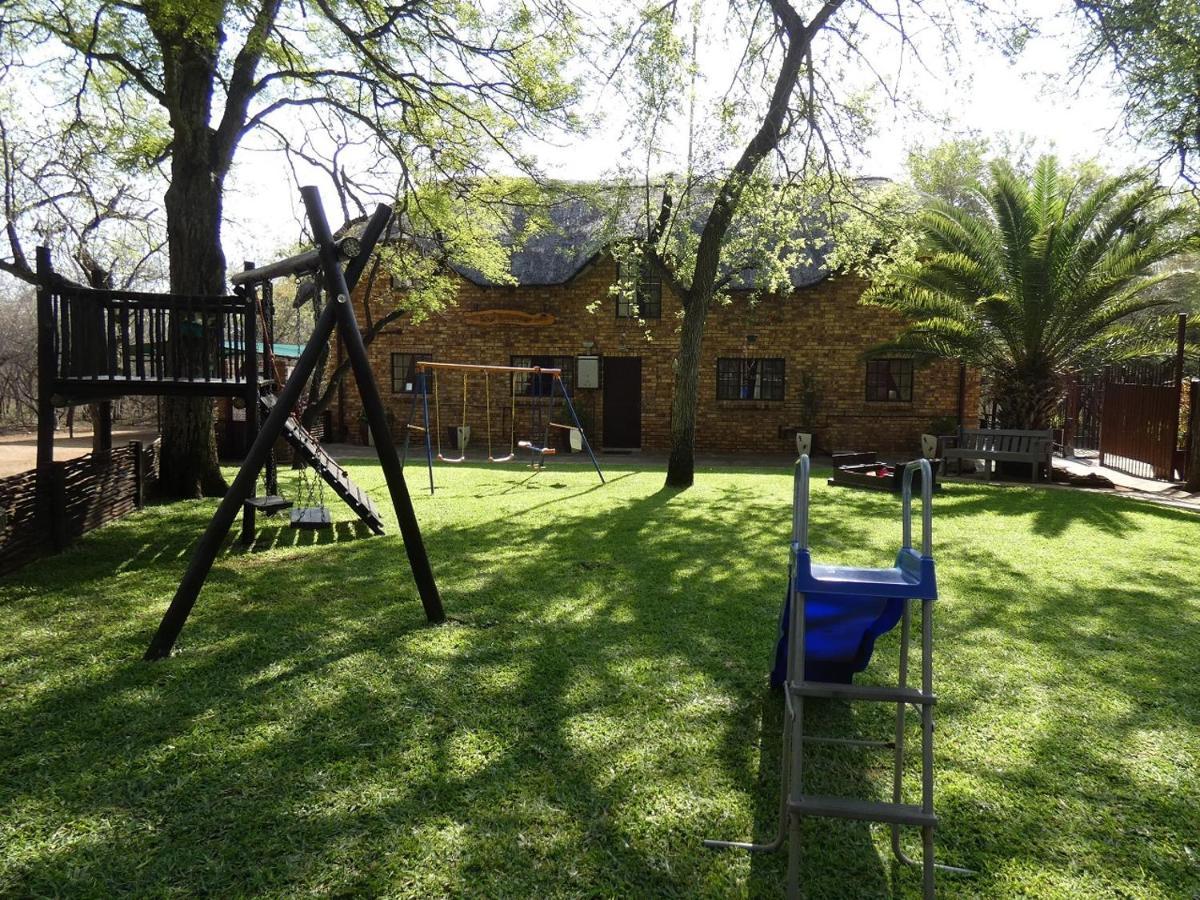 Weltevrede Lodge - Self Catering Houses Marloth Park Exteriör bild