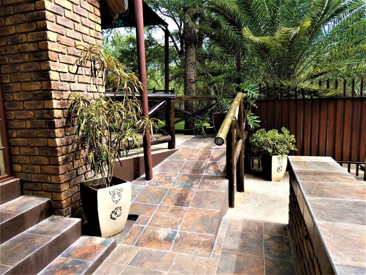 Weltevrede Lodge - Self Catering Houses Marloth Park Exteriör bild