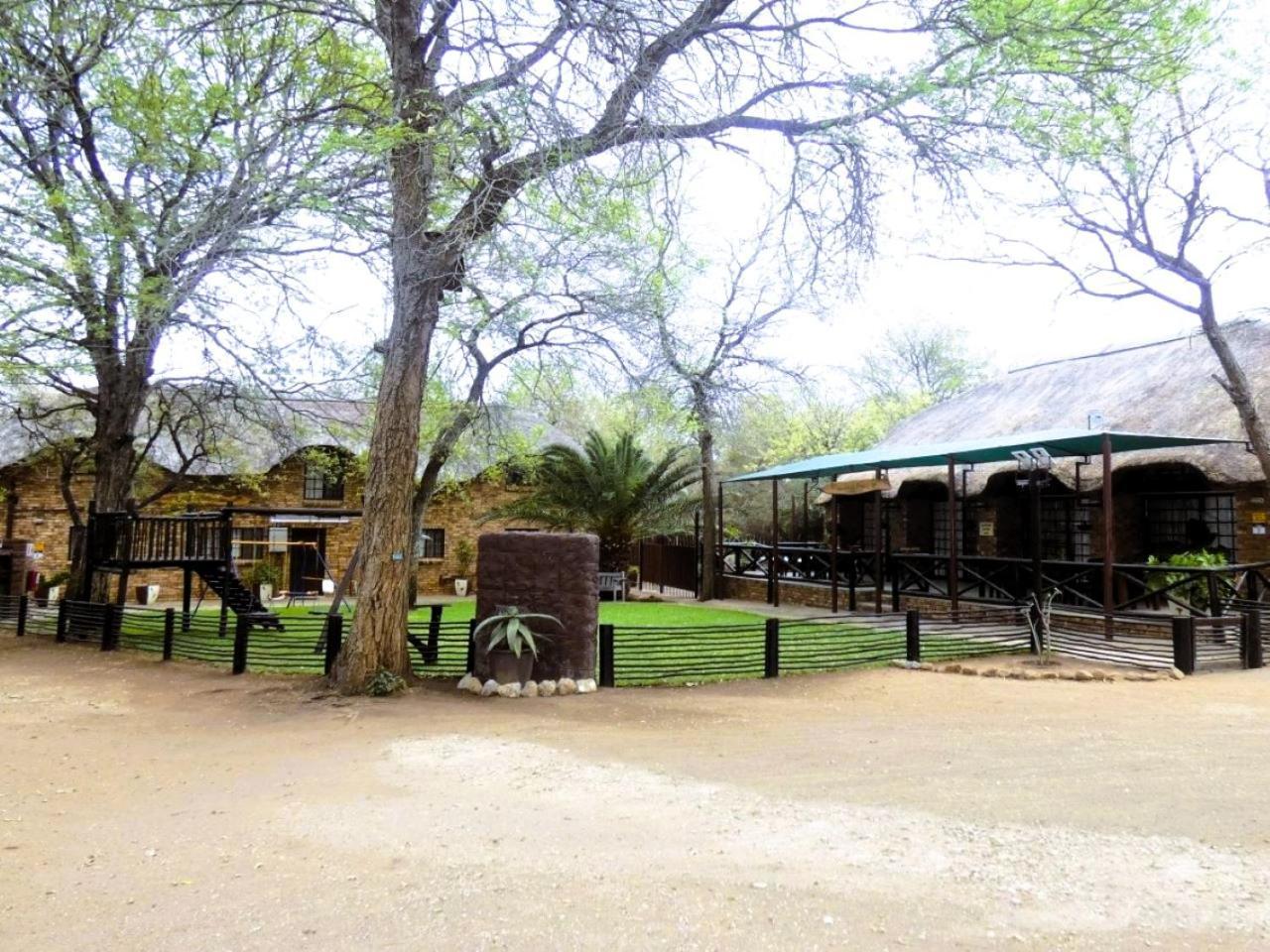 Weltevrede Lodge - Self Catering Houses Marloth Park Exteriör bild