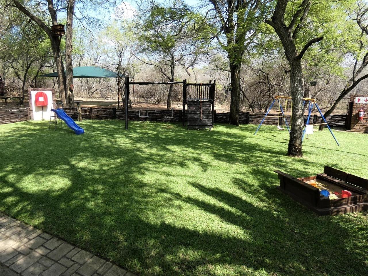 Weltevrede Lodge - Self Catering Houses Marloth Park Exteriör bild